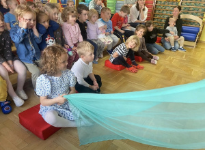 Teatrzyk pt. "Kolorowa wędrówka"
