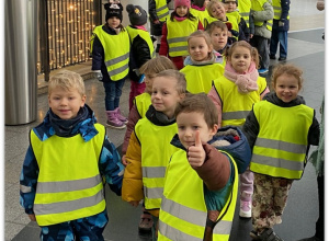 Wyjście Lisków i Sówek do teatru