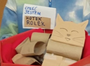 Z pomysłów Mamy, Taty i Dziecka - "Kolorowe koty z rolki po papierze”