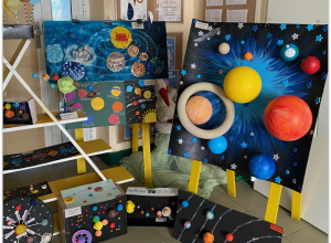 Z pomysłów Mamy, Taty i Dziecka - "W Układzie Słonecznym wirują planety”